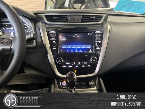 Used 2024 Nissan Murano SL AWD/4WD image 18