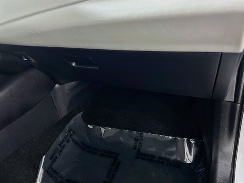 Used 2026 Toyota Corolla LE FWD image 35