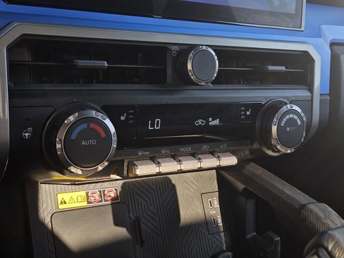 Used 2025 Toyota Tacoma TRD Off-Road w/ TRD Off Road Upgrade Package image 24