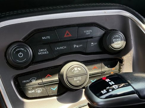 Used 2022 Dodge Challenger R/T Scat Pack w/ Plus Package RWD image 8
