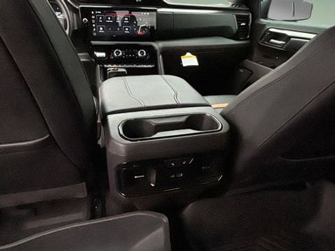 Used 2025 GMC Sierra 1500 AT4 w/ Technology Package image 21