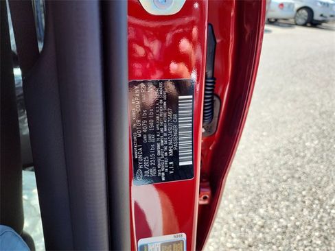 New 2025 Hyundai Elantra Limited image 29