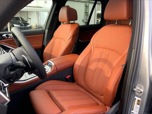 New 2026 BMW X5 sDrive40i w/ M Sport Package image 9