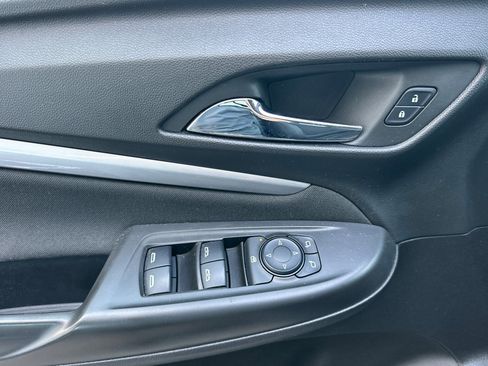 Used 2023 Chevrolet Bolt EUV LT image 11