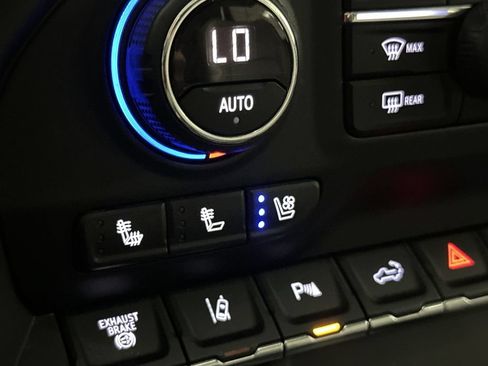 Used 2020 Chevrolet Silverado 2500 LTZ w/ LTZ Plus Package AWD/4WD image 56