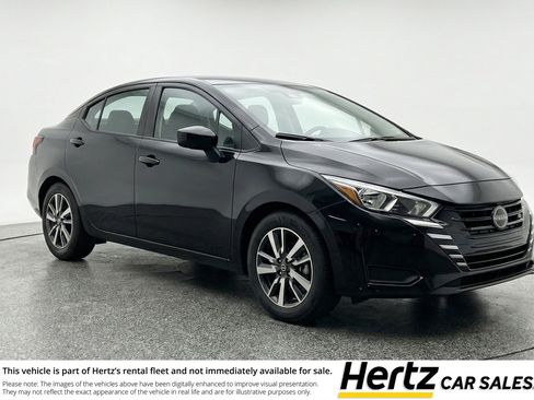 Used 2025 Nissan Versa SV image 1