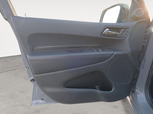 Used 2022 Dodge Durango R/T w/ Blacktop Package image 11