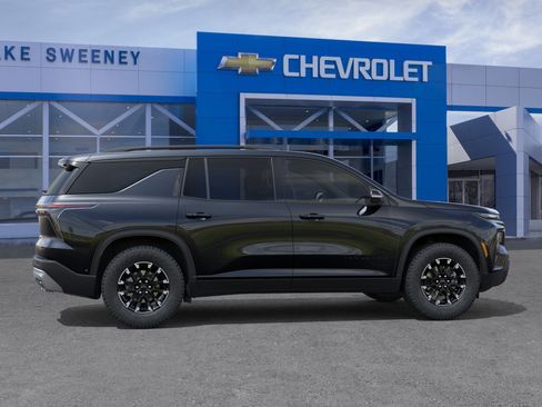 New 2026 Chevrolet Traverse Z71 w/ Driver Confidence Package AWD/4WD image 5