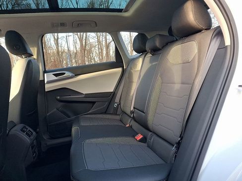 New 2026 Volkswagen Taos SE AWD/4WD image 6