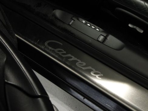 Used 2003 Porsche 911 Carrera RWD image 24
