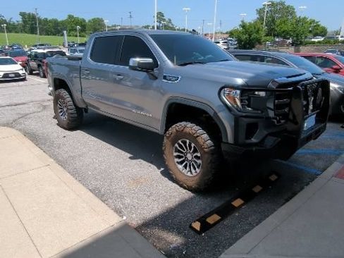 Used 2020 GMC Sierra 1500 SLE w/ SLE Value Package AWD/4WD image 8