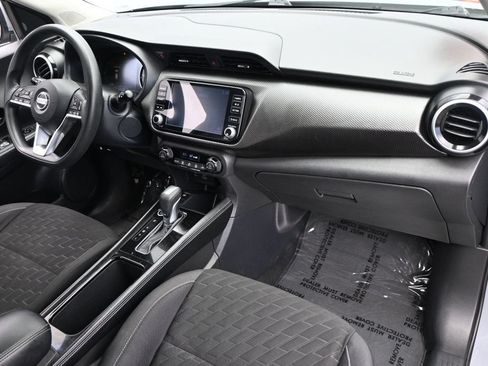 Used 2021 Nissan Kicks SV FWD image 12
