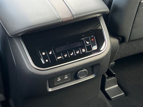 New 2026 Nissan Armada Platinum image 15