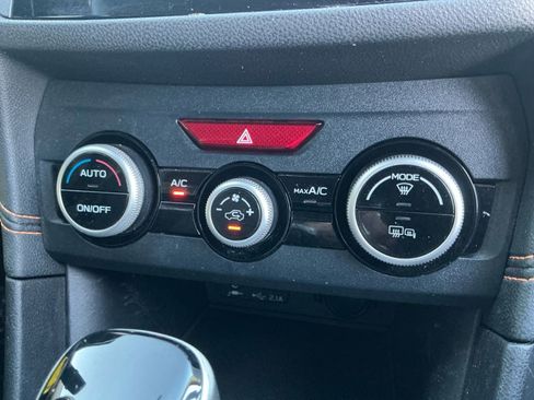 Used 2021 Subaru Crosstrek 2.0i Premium image 16