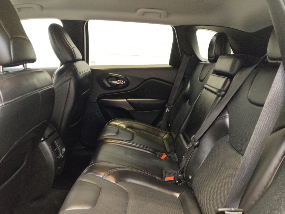 Used 2019 Jeep Cherokee Limited AWD/4WD image 18