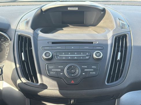 Used 2017 Ford Escape SE w/ SE Cold Weather Package AWD/4WD image 15
