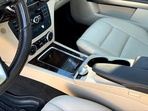 Used 2015 Mercedes-Benz GLK 350 4MATIC image 16