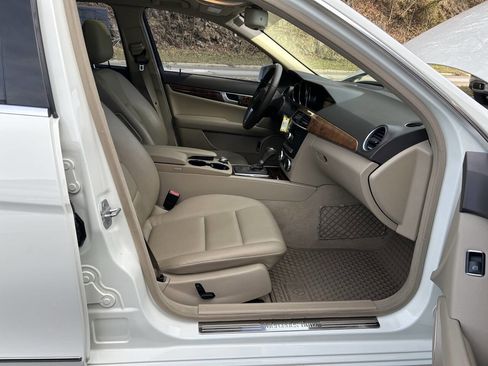 Used 2012 Mercedes-Benz C 300 4MATIC Sedan image 24