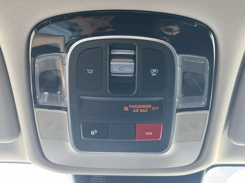Certified 2025 Hyundai Tucson Limited AWD/4WD image 28