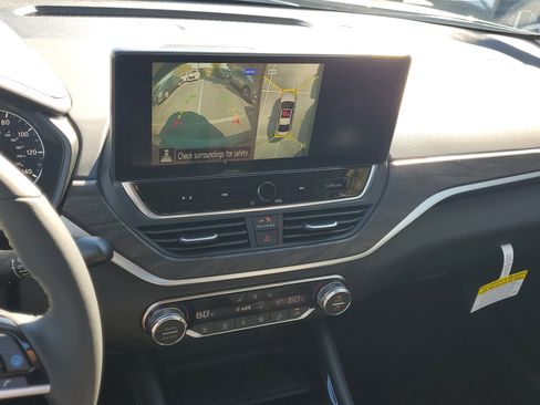 New 2025 Nissan Altima 2.5 SL image 13