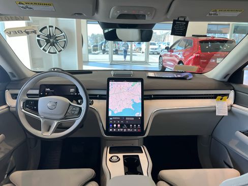 New 2025 Volvo EX90 Ultra image 31