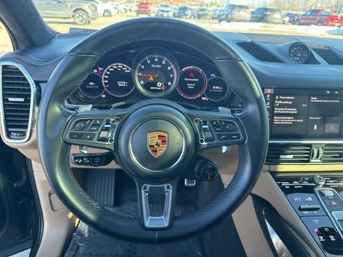 Used 2021 Porsche Cayenne Turbo image 18
