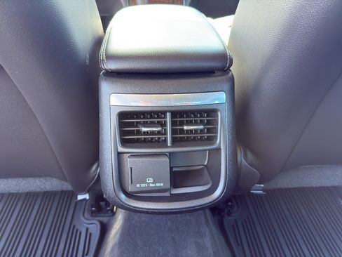 Used 2015 Chevrolet Impala LTZ FWD image 32