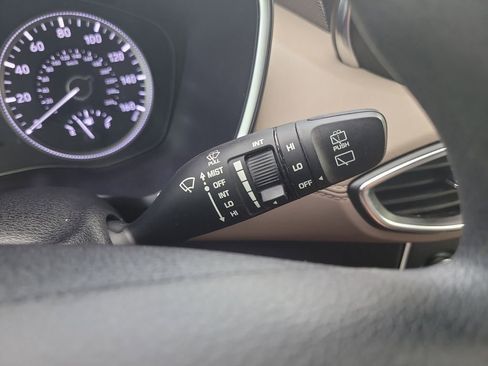 Used 2020 Hyundai Santa Fe SE image 27