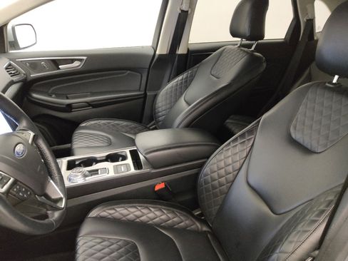 Used 2024 Ford Edge Titanium image 17