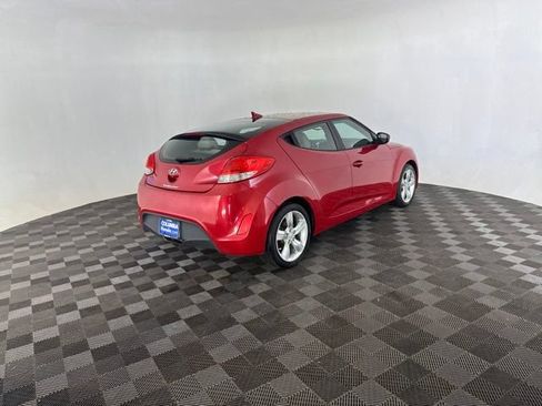 Used 2014 Hyundai Veloster FWD image 6