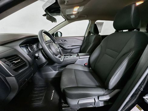 Used 2023 Nissan Rogue S FWD image 13