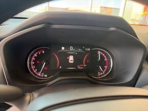 Used 2025 Toyota RAV4 XLE AWD/4WD image 38