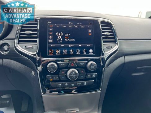 Used 2020 Jeep Grand Cherokee Altitude AWD/4WD image 13