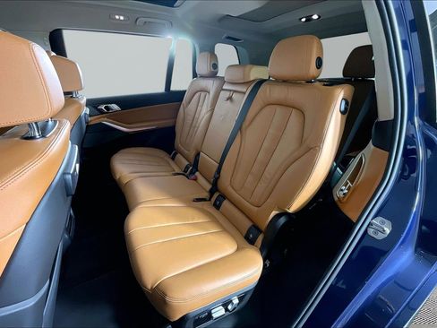 Used 2022 BMW X7 xDrive40i w/ Premium Package AWD/4WD image 24