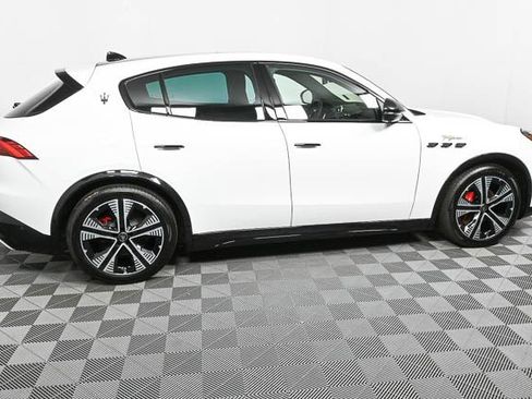 New 2025 Maserati Grecale Folgore image 28