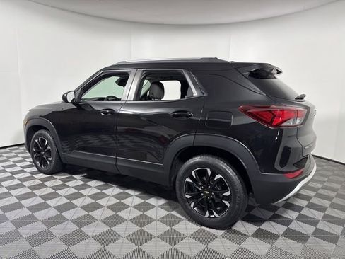 Used 2022 Chevrolet TrailBlazer LT FWD image 4