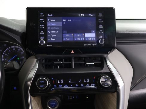 Used 2022 Toyota Venza XLE AWD/4WD image 45