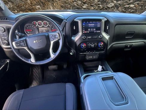 Used 2021 Chevrolet Silverado 1500 LT Trail Boss w/ Bed Protection Package image 12