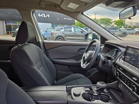 Used 2023 Nissan Rogue S AWD/4WD image 33