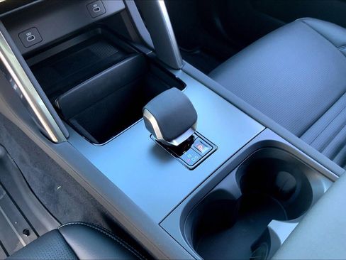 New 2025 Land Rover Discovery Sport Dynamic SE image 8