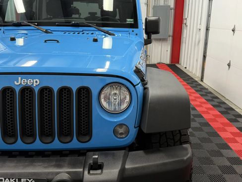 Used 2018 Jeep Wrangler Unlimited Sport S AWD/4WD image 13