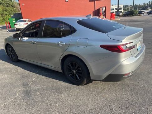 Used 2026 Toyota Camry LE w/ Convenience Package FWD image 8