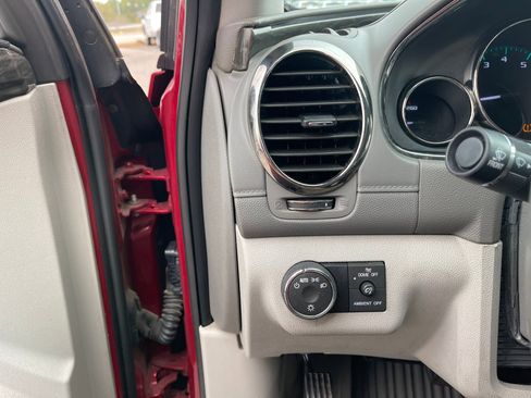 Used 2014 Buick Enclave Leather w/ Trailering Provision Package image 16