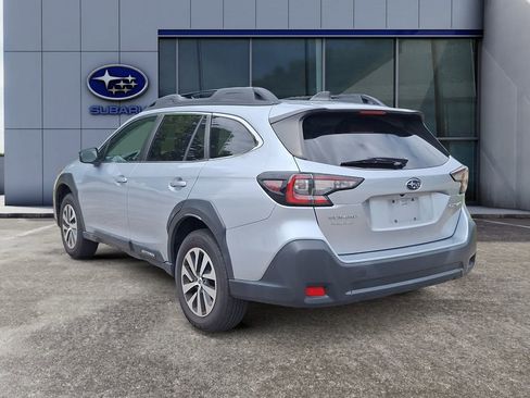 Used 2023 Subaru Outback Premium AWD/4WD image 4