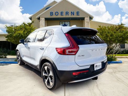 Used 2024 Volvo XC40 B5 Plus w/ Protection Package Premier AWD/4WD image 3