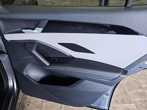 New 2026 Volkswagen Tiguan SE R-Line image 15