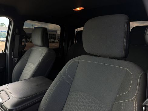 Used 2025 RAM 2500 Big Horn AWD/4WD image 16