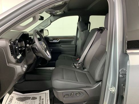 New 2026 GMC Sierra 1500 SLE image 13
