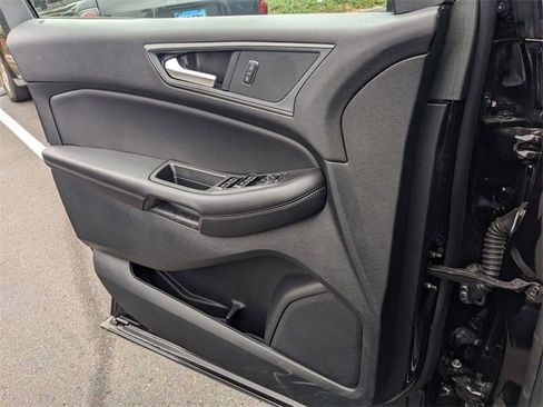 New 2024 Ford Edge SE w/ Black Appearance Package image 20