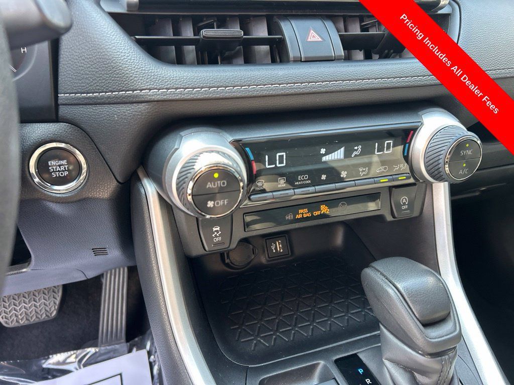 Used 2024 Toyota RAV4 XLE FWD image 12
